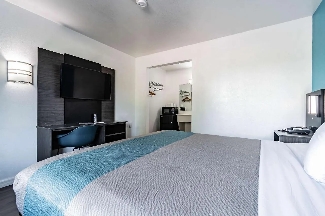 ** מלון Motel 6 Tampa Near Fairgrounds - Casino ארצות הברית